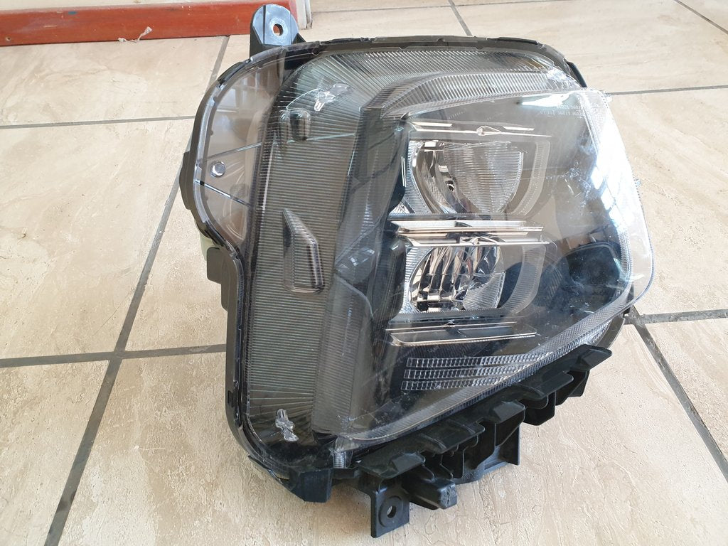 Hyundai Tucson 2022, 2023, 2024 Right Headlight