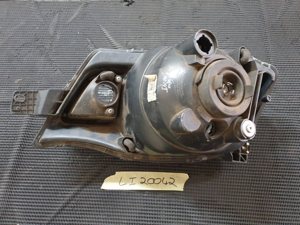 Renault Kwid Right Headlight