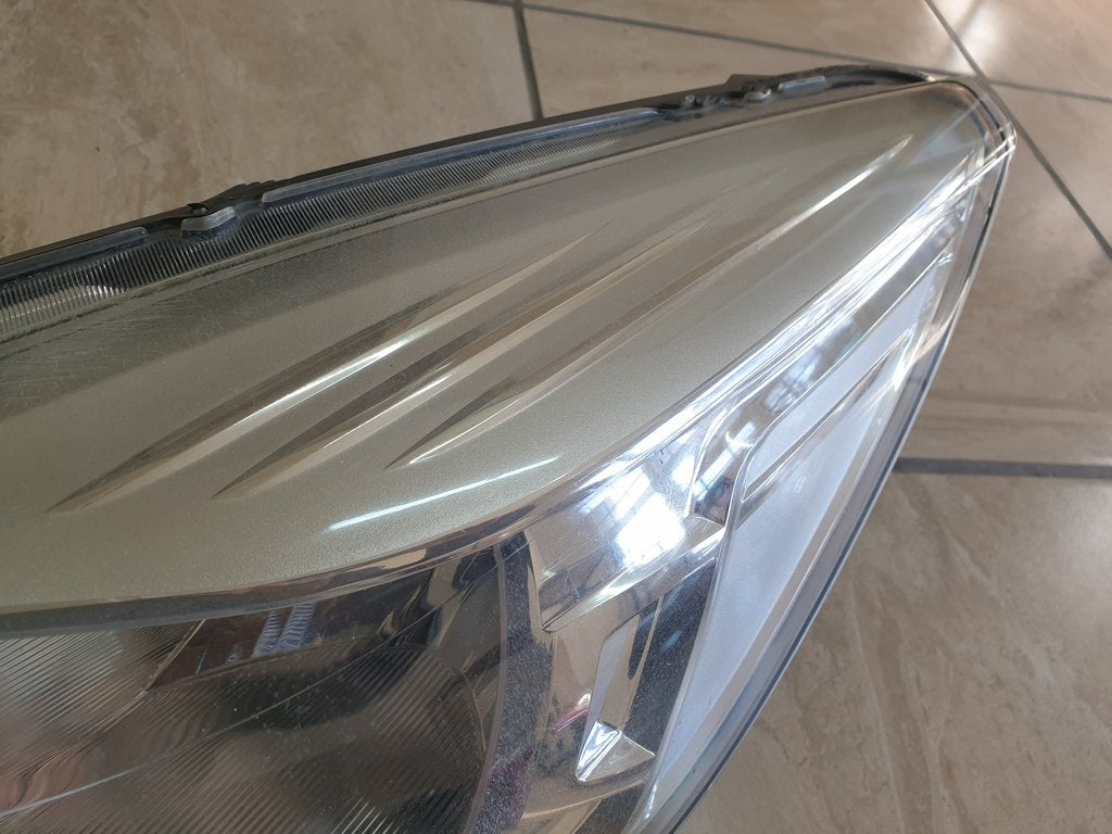 Ford Kuga 2 Left Headlight