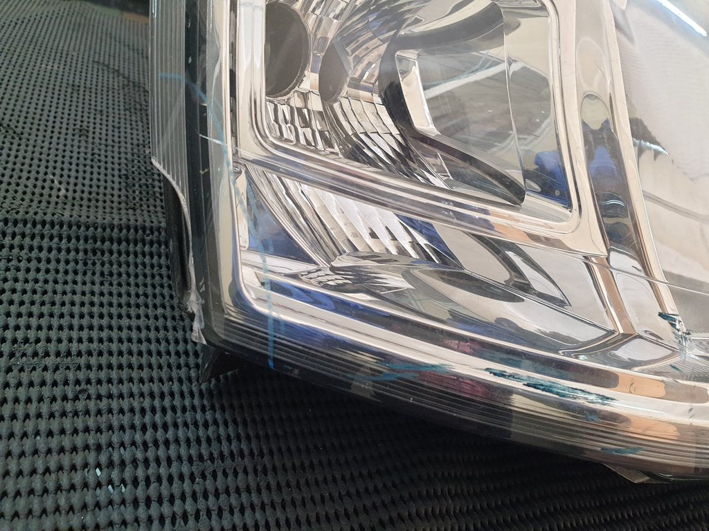 Nissan NP200 Right Headlight