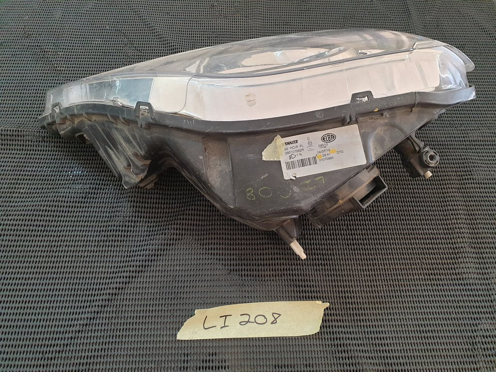 Nissan NP200 Right Headlight