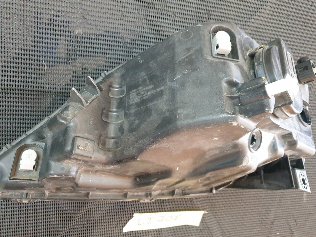 Nissan NP200 Right Headlight