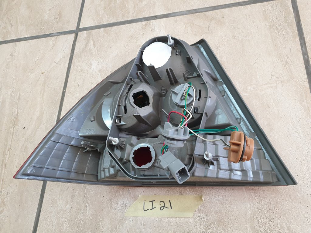 Toyota Corolla Right Taillight