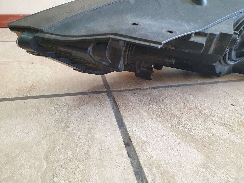Hyundai Tucson 2016, 2017, 2018 Right Headlight