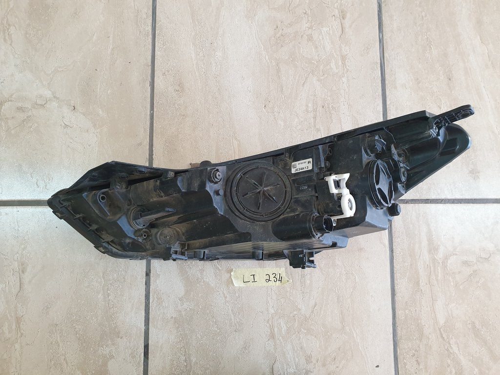 Hyundai Tucson 2016, 2017, 2018 Right Headlight