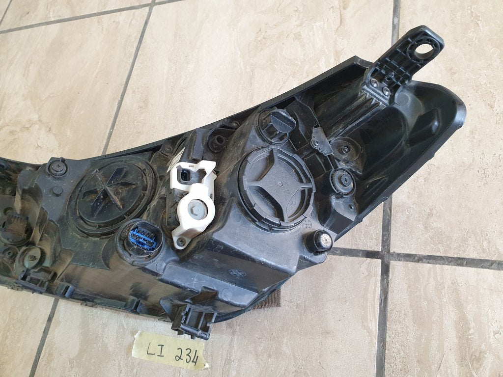 Hyundai Tucson 2016, 2017, 2018 Right Headlight