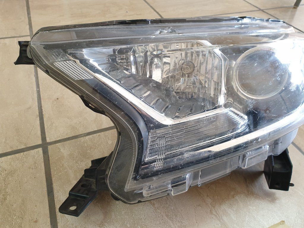 Ford Ranger Everest 2015, 2016, 2017, 2018, 2019 Left Headlight