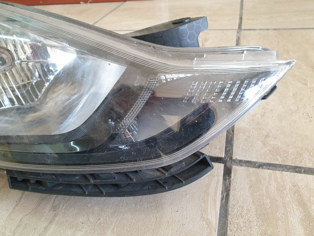 Hyundai I20 Right Headlight