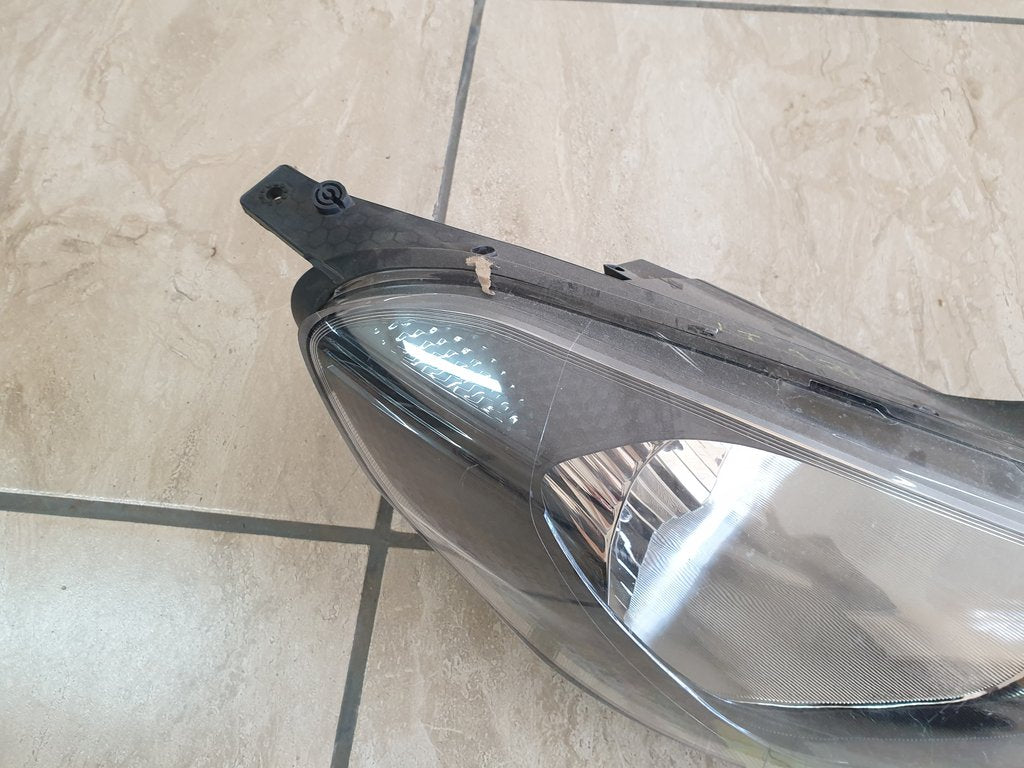 Hyundai I20 Right Headlight
