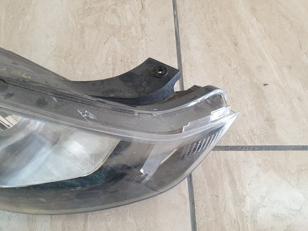Hyundai I20 Right Headlight