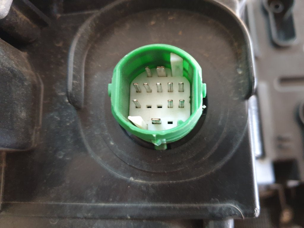 Alfa Romeo Stelvio Left Headlight