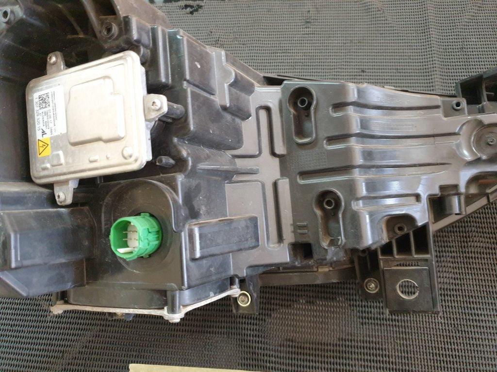 Alfa Romeo Stelvio Left Headlight