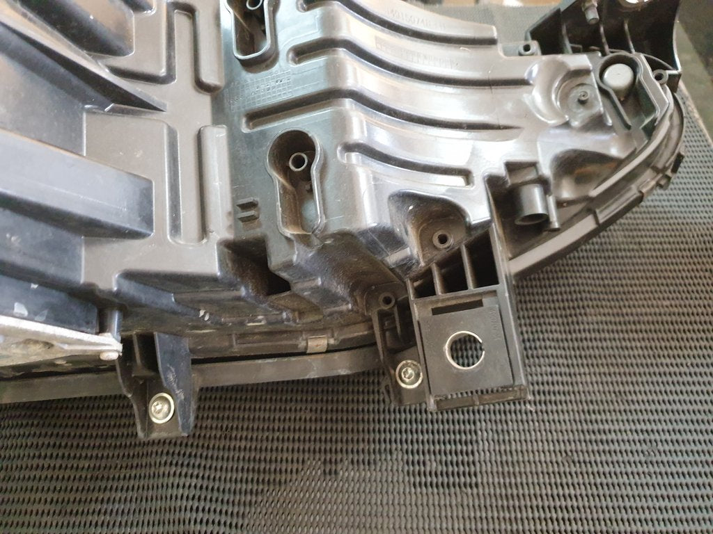 Alfa Romeo Stelvio Left Headlight