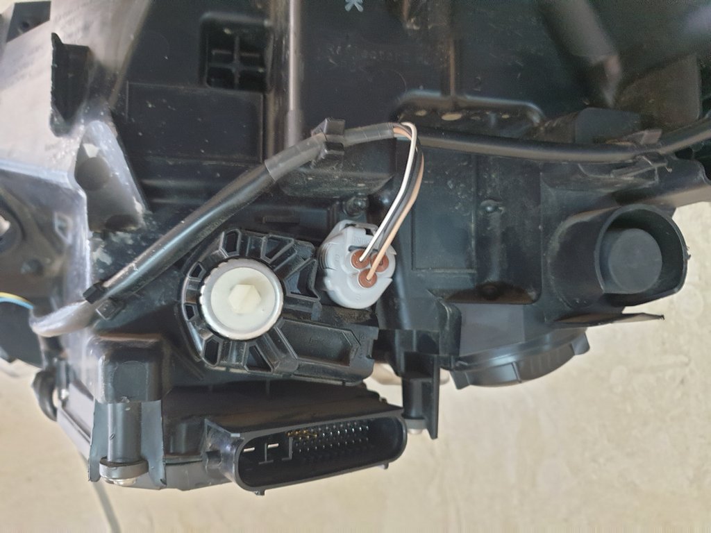 Toyota Rav4 MK5 XA50 Right Headlight