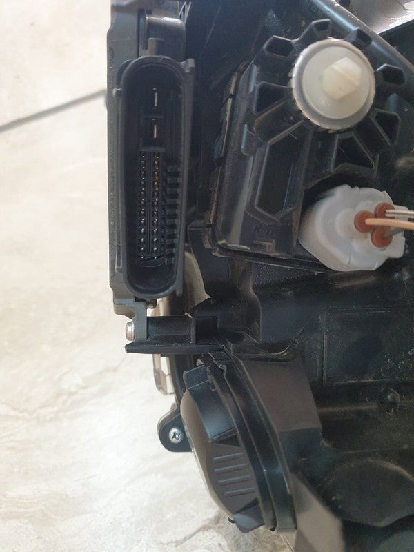 Toyota Rav4 MK5 XA50 Right Headlight