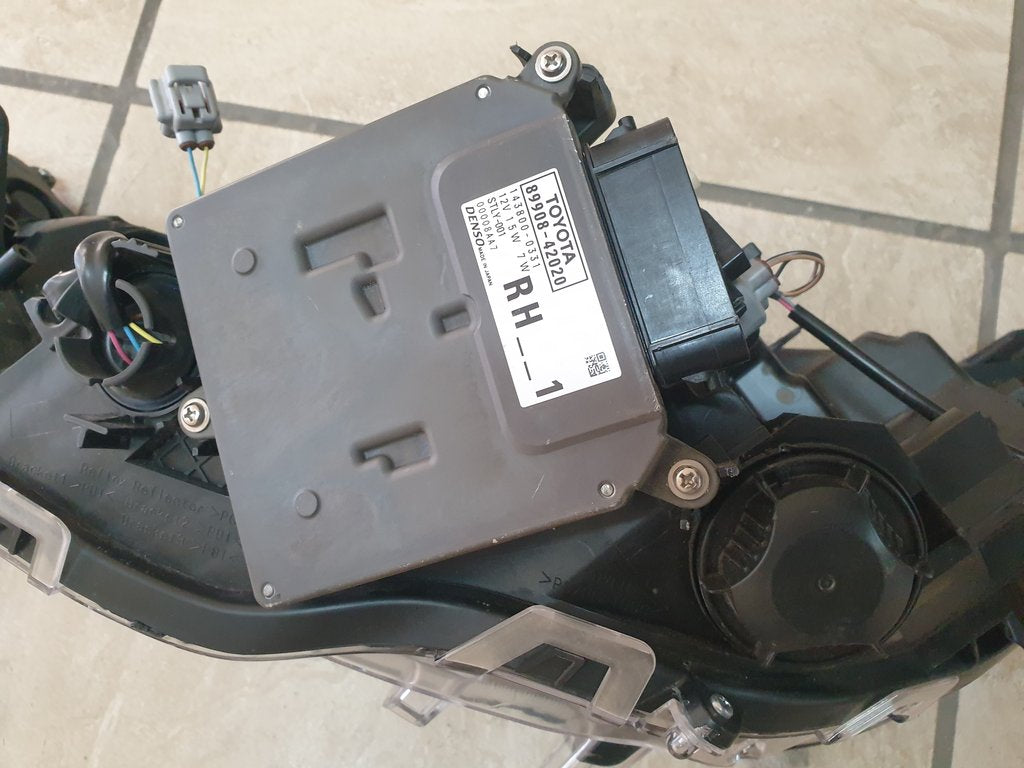 Toyota Rav4 MK5 XA50 Right Headlight