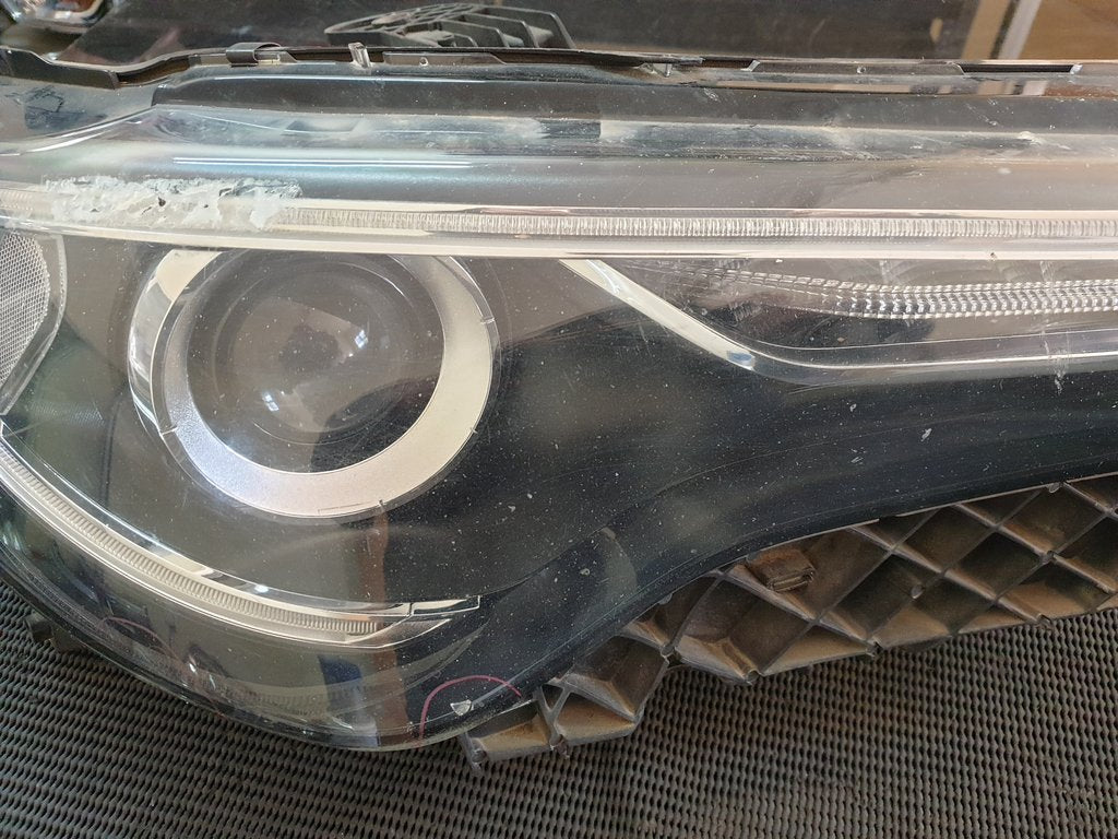 Alfa Romeo Stelvio Right Headlight
