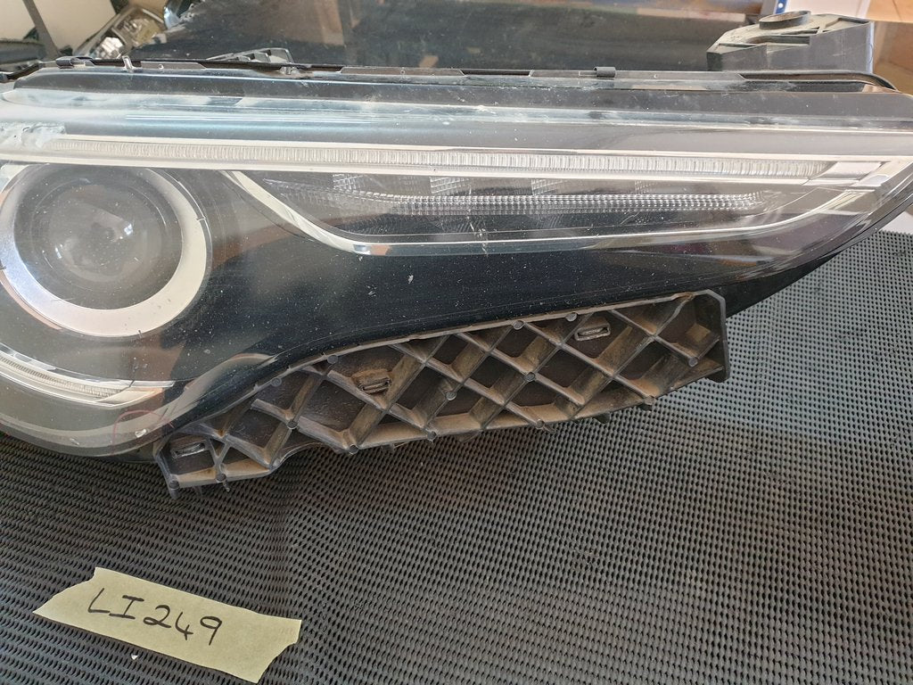 Alfa Romeo Stelvio Right Headlight