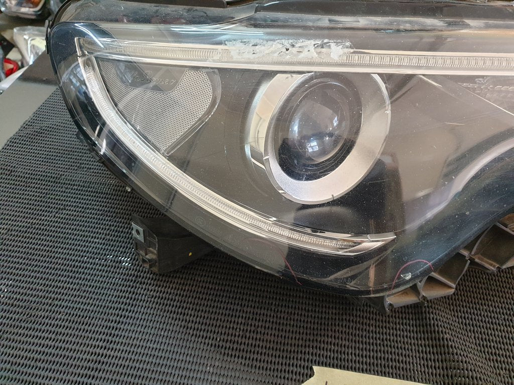Alfa Romeo Stelvio Right Headlight