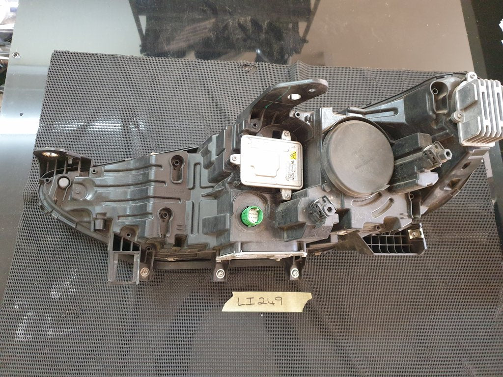 Alfa Romeo Stelvio Right Headlight
