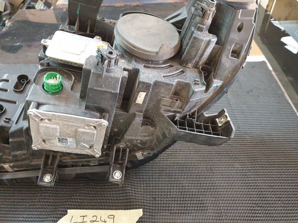 Alfa Romeo Stelvio Right Headlight
