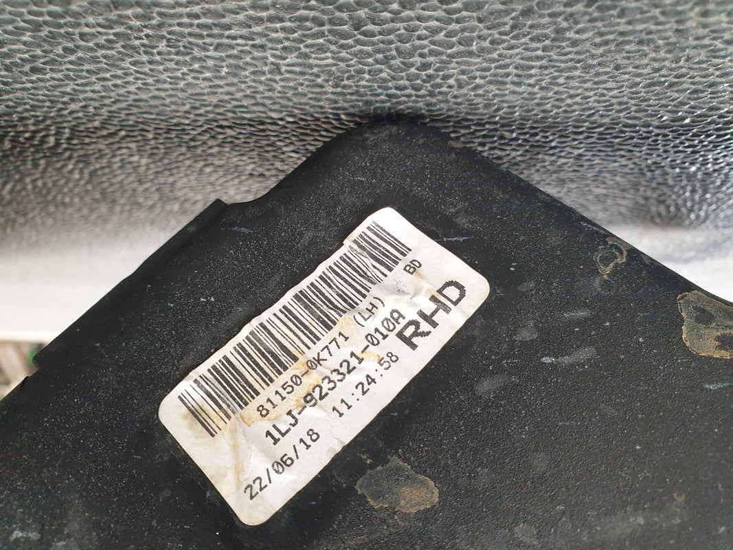 Toyota Hilux 2016 Left Headlight