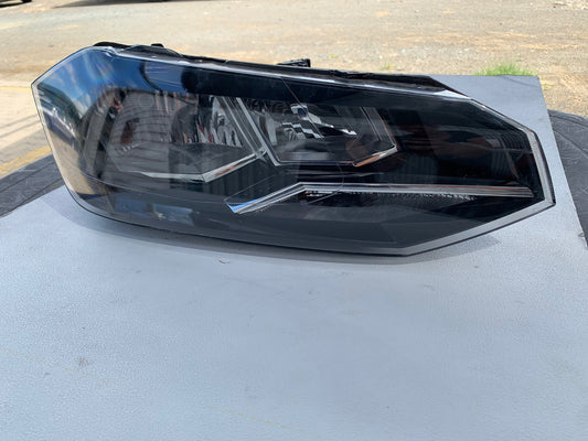 Volkswagen Polo Right Headlight