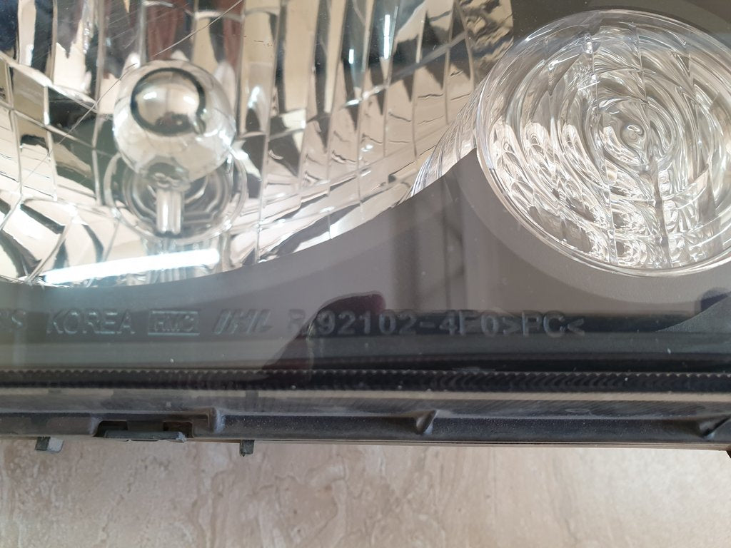 Hyundai H100 Right Headlight