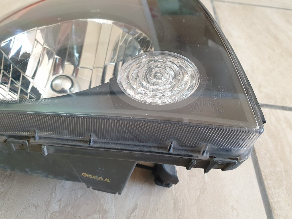 Hyundai H100 Right Headlight