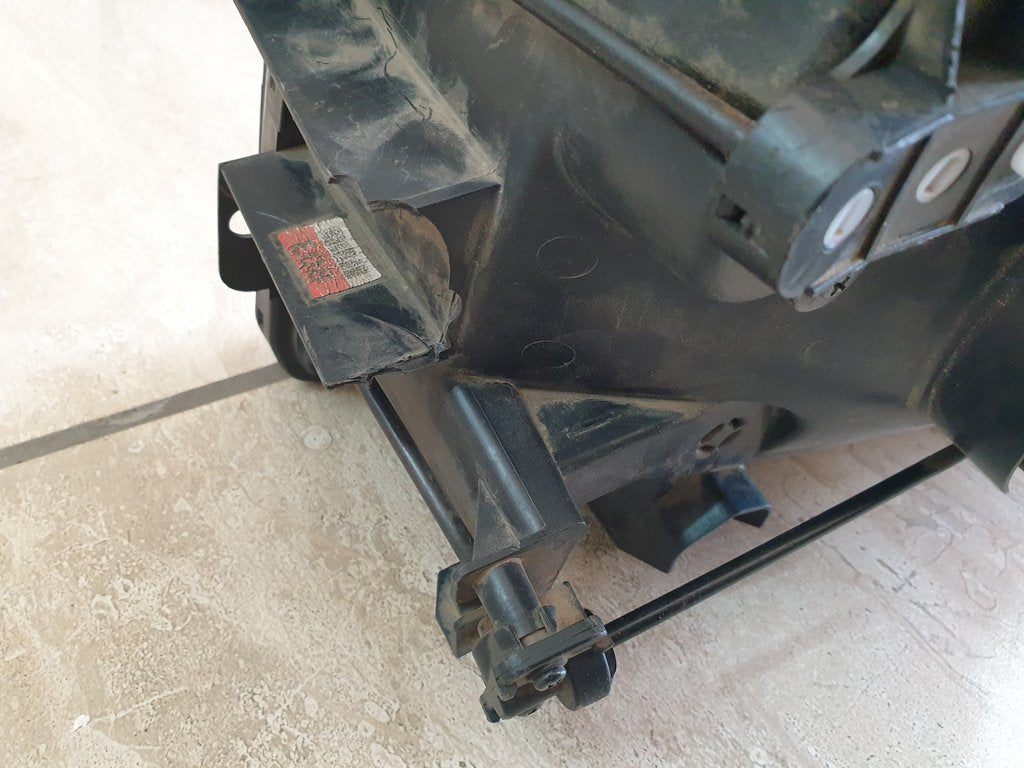 Hyundai H100 Right Headlight