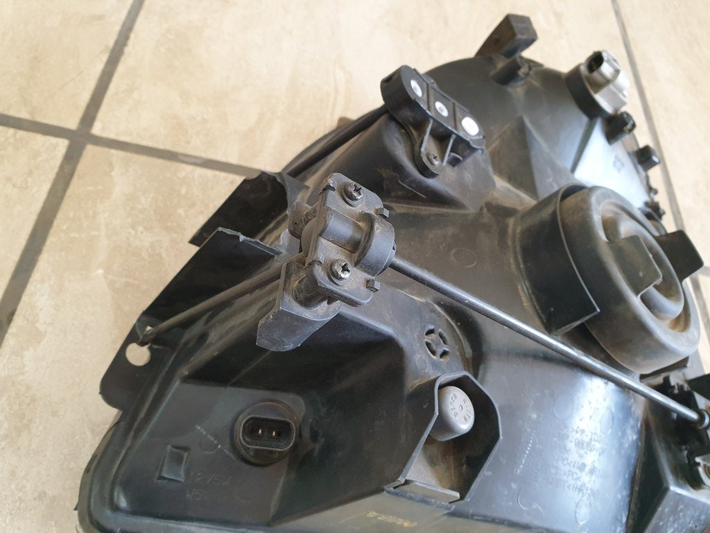 Hyundai H100 Right Headlight