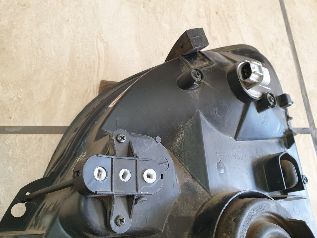 Hyundai H100 Right Headlight
