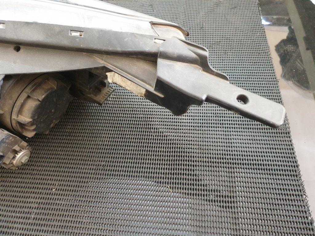 KIA Rio IV Right Headlight