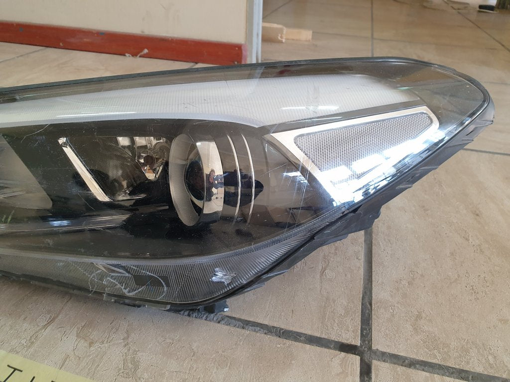 Hyundai Tucson 2016, 2017, 2018 Left Headlight