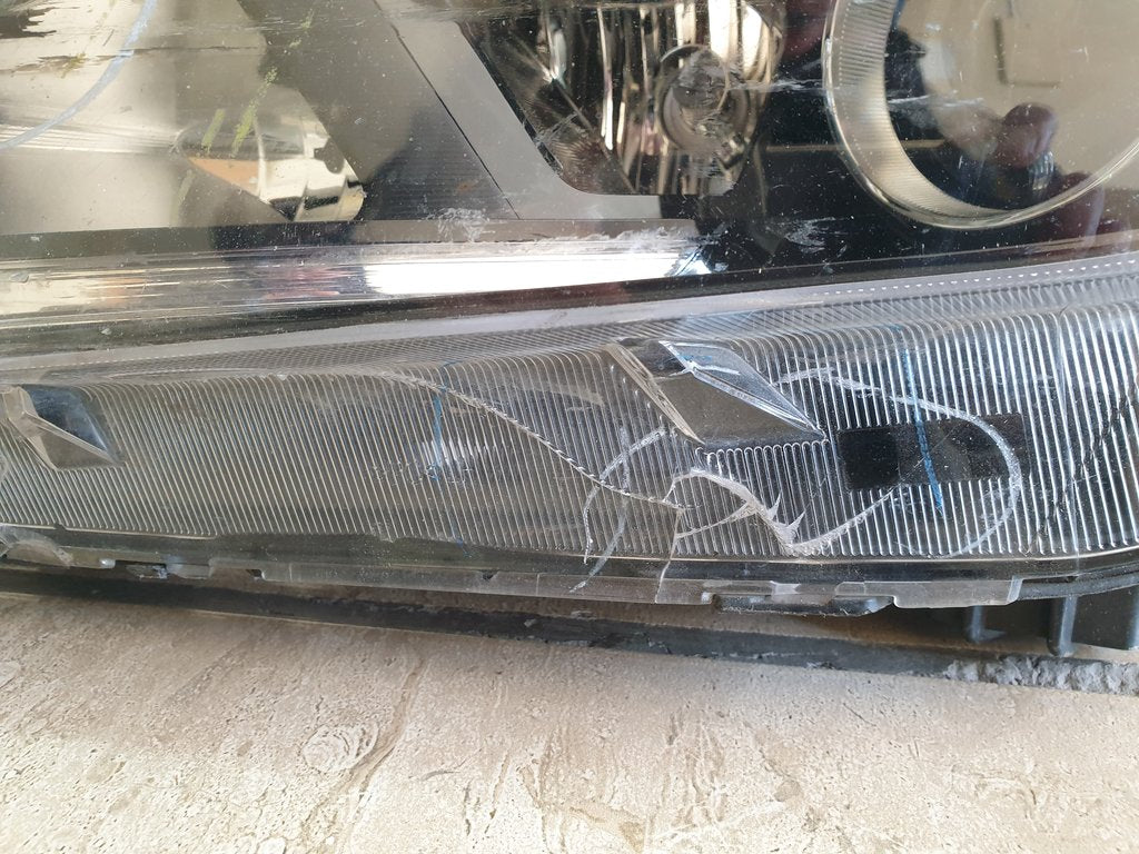 Hyundai Tucson 2016, 2017, 2018 Left Headlight