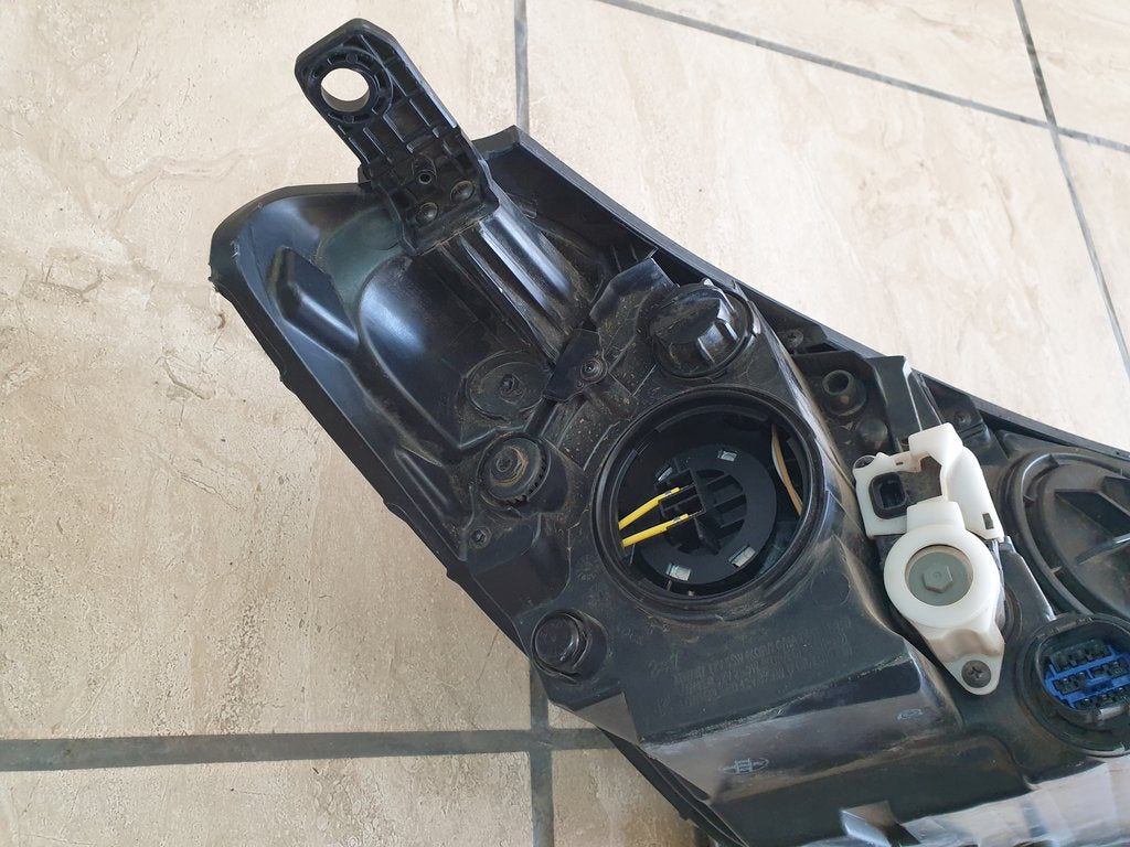 Hyundai Tucson 2016, 2017, 2018 Left Headlight