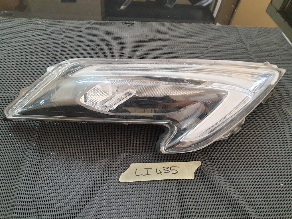 Nissan Juke Right Headlight