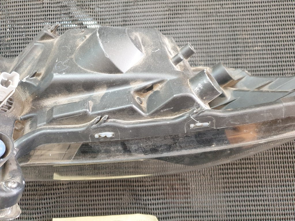 Nissan Juke Right Headlight