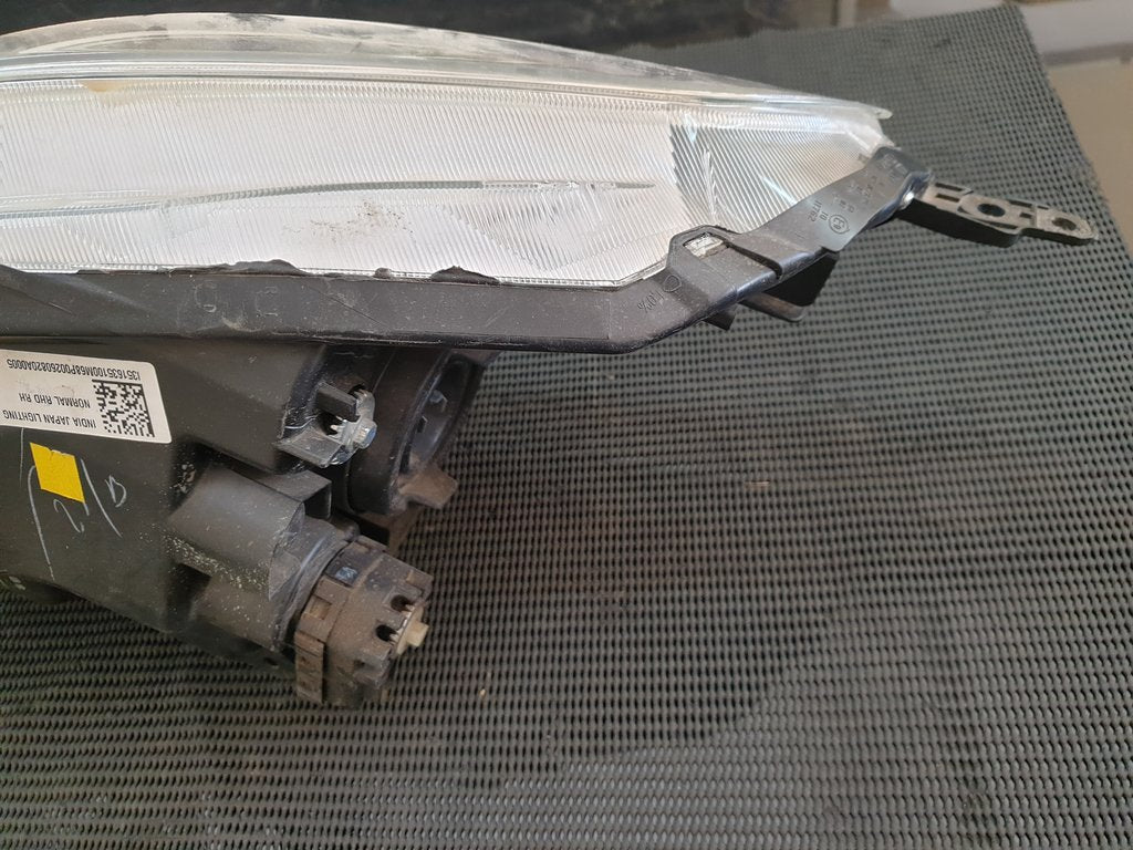 Toyota Starlet Suzuki Baleno Right Headlight