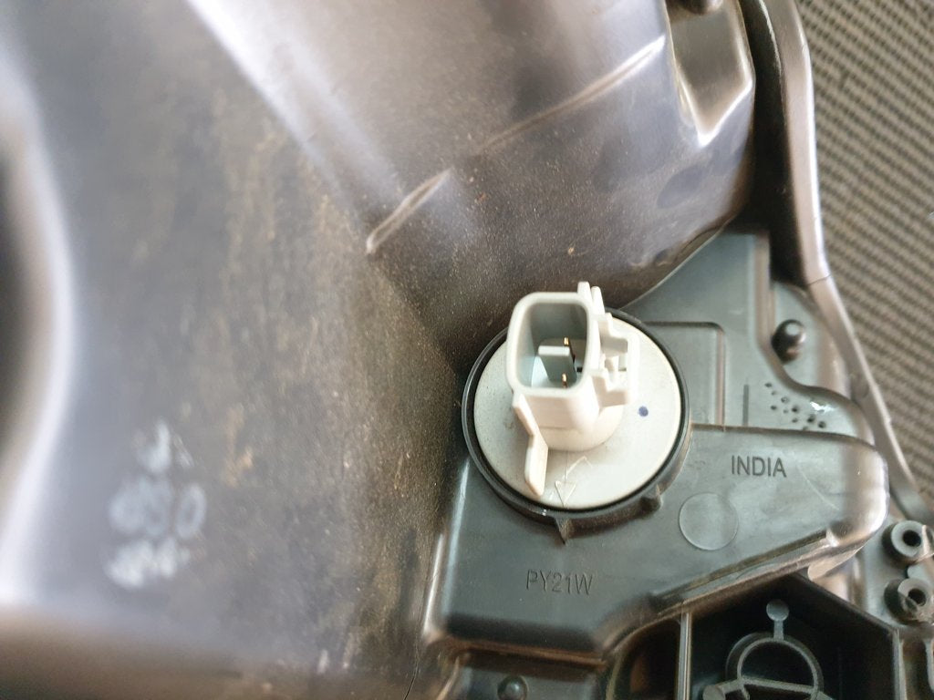 Toyota Starlet Suzuki Baleno Left Headlight