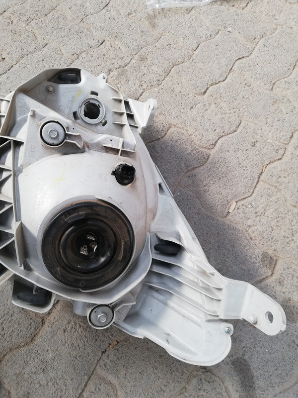 Isuzu D-Max 2021, 250 HD Right Headlight