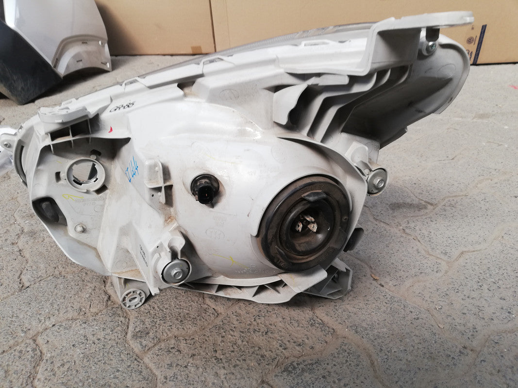 Isuzu D-Max 2021, 250 HD Right Headlight