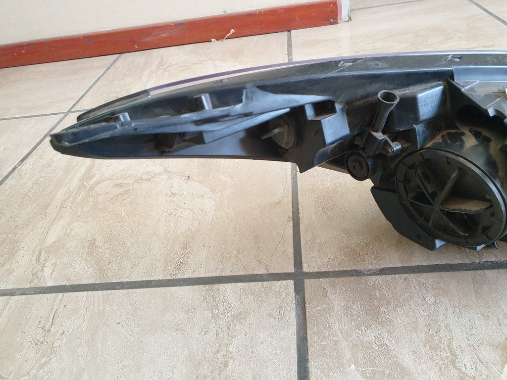 Hyundai Elantra 2011, 2012, 2013 Left Headlight
