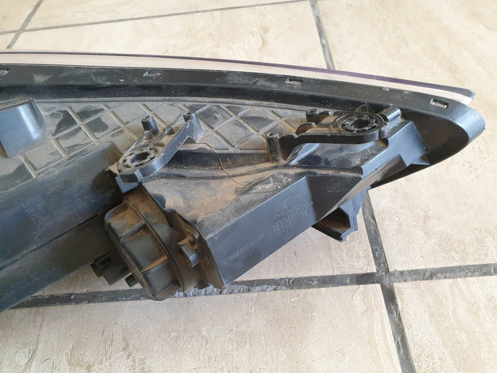 Hyundai Elantra 2011, 2012, 2013 Left Headlight
