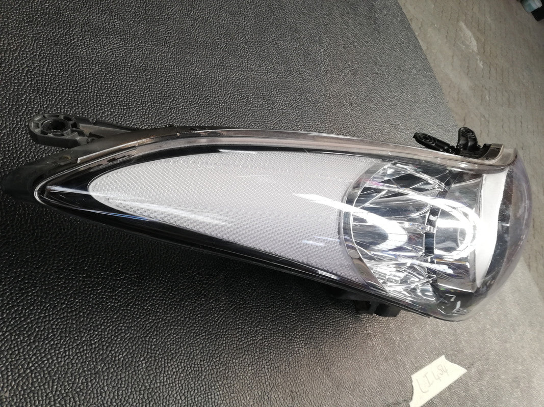 Original Used Hyundai Elantra 2012 Right Headlight