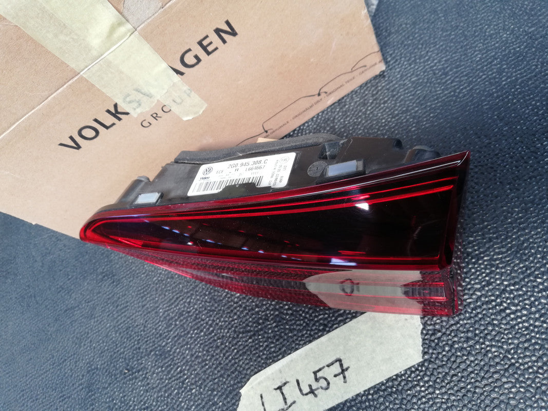 Volkswagen Polo TSI 1.0 LI 2022 Right Inner Taillight