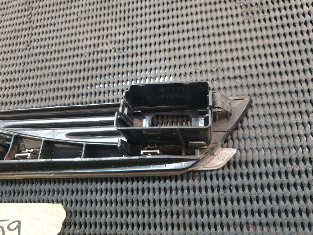 BMW 6 Series Grand F12 2012 Right Fender Turn Signal Light