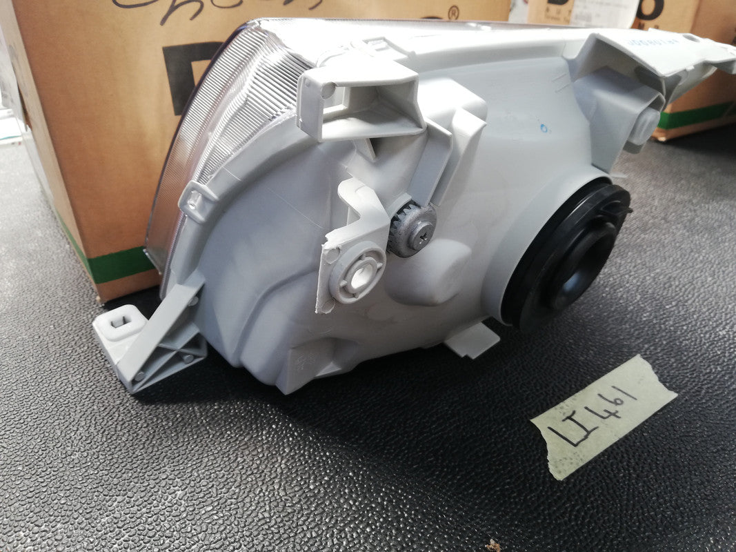 Nissan Aftermarket Hardbody Right Headlight
