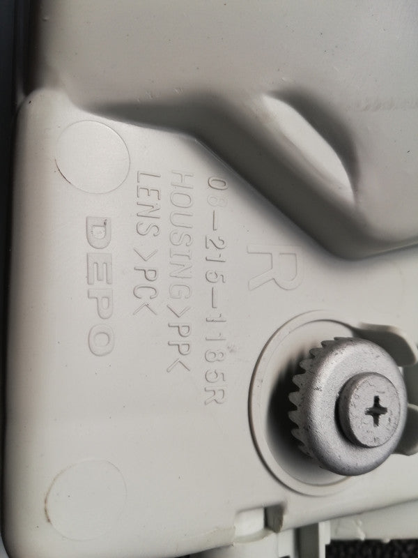Nissan Aftermarket Hardbody Right Headlight