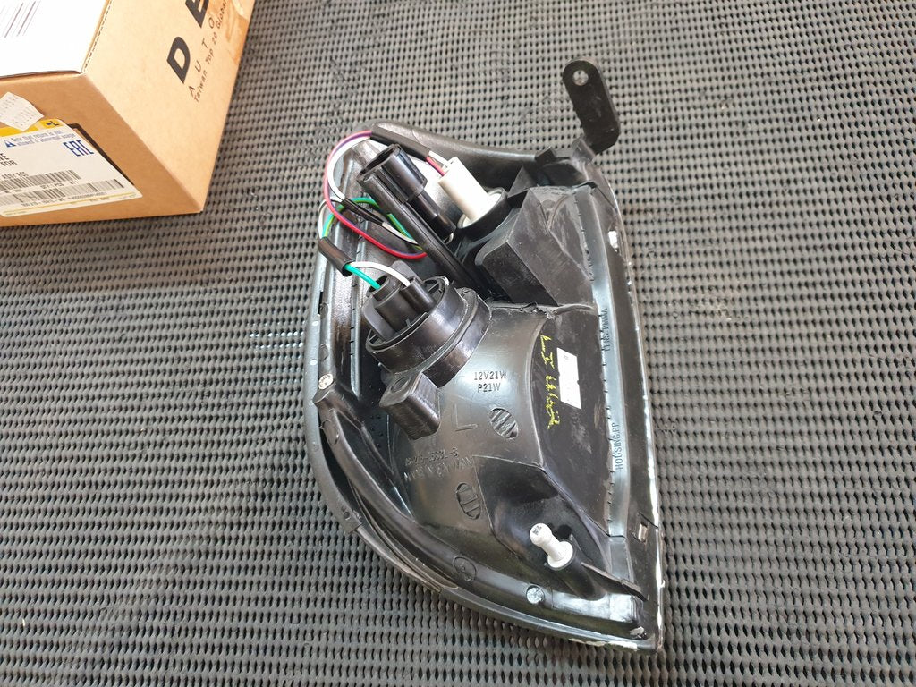 Nissan Aftermarket Hardbody Left Front Outer Lamp